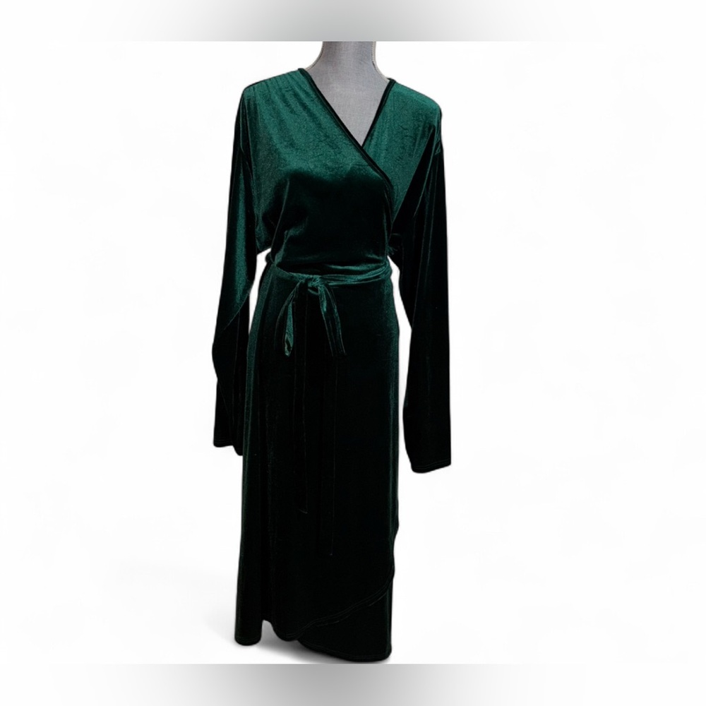 ZOMVA Velvet Wrap Dress - Picture 3 of 6